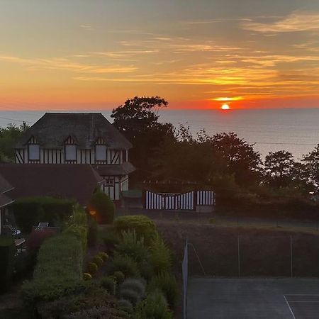 Apartmán Appart Lumineux Avec Vue Sur Mer A 180 Degres Trouville-sur-Mer Exteriér fotografie
