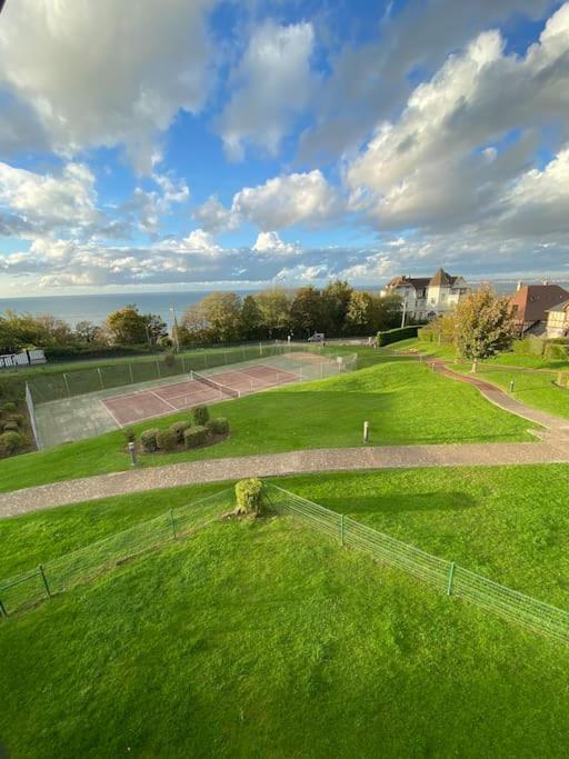 Apartmán Appart Lumineux Avec Vue Sur Mer A 180 Degres Trouville-sur-Mer Exteriér fotografie