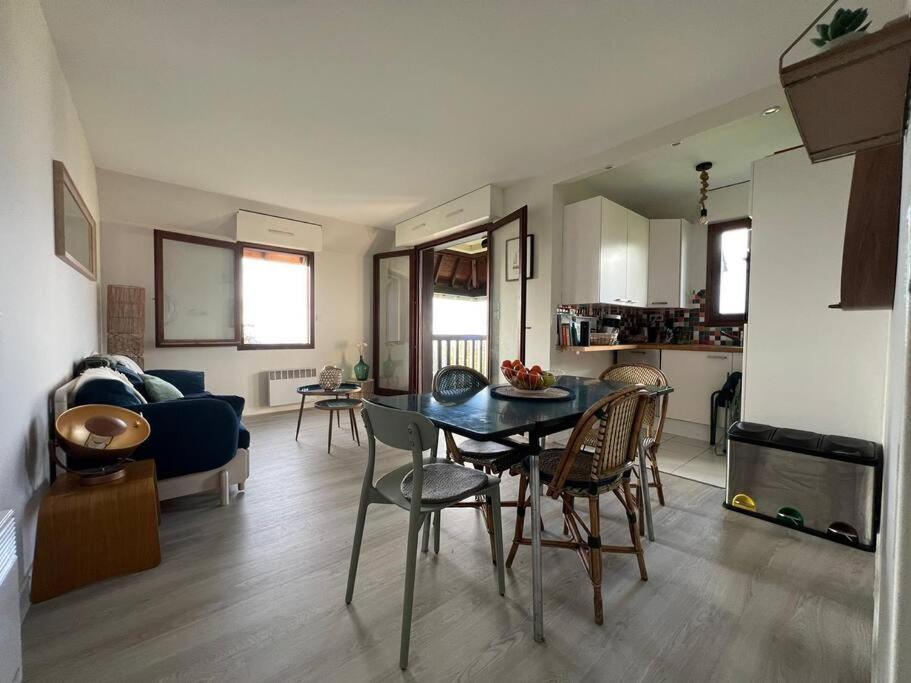 Apartmán Appart Lumineux Avec Vue Sur Mer A 180 Degres Trouville-sur-Mer Exteriér fotografie