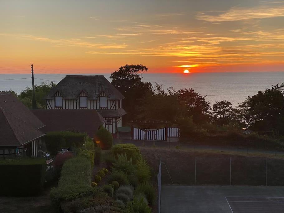 Apartmán Appart Lumineux Avec Vue Sur Mer A 180 Degres Trouville-sur-Mer Exteriér fotografie
