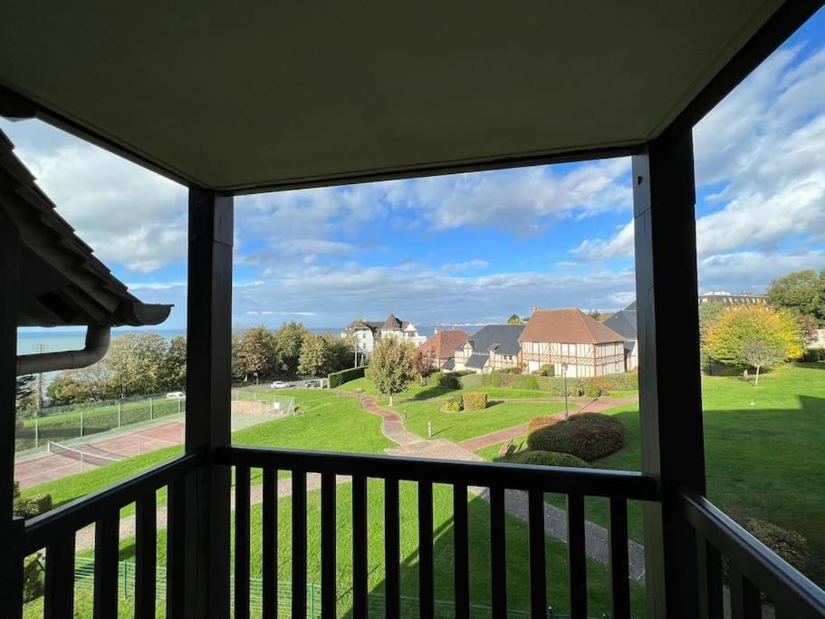 Apartmán Appart Lumineux Avec Vue Sur Mer A 180 Degres Trouville-sur-Mer Exteriér fotografie