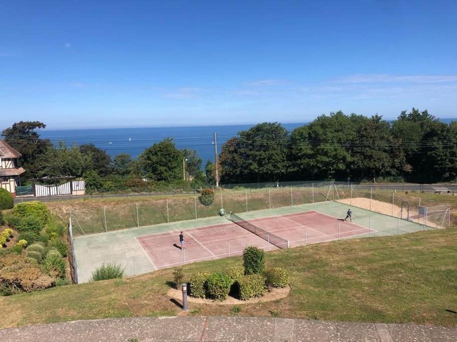 Apartmán Appart Lumineux Avec Vue Sur Mer A 180 Degres Trouville-sur-Mer Exteriér fotografie
