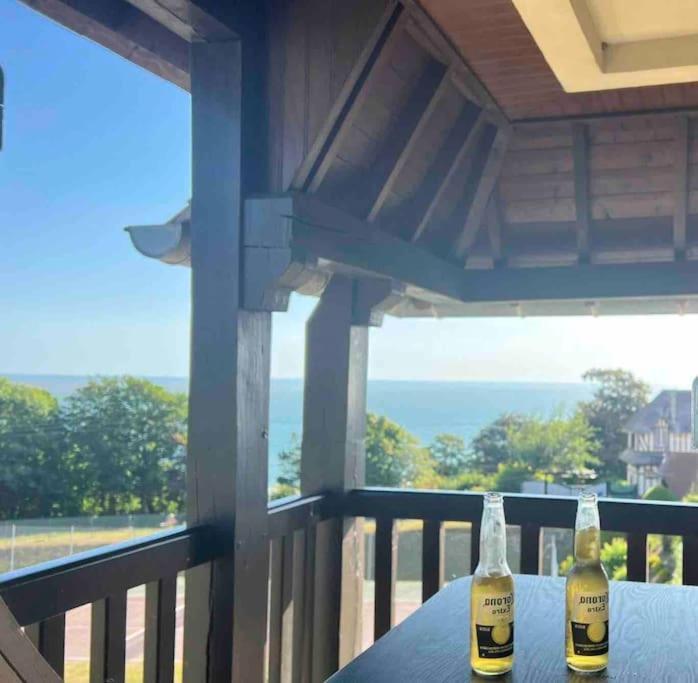 Apartmán Appart Lumineux Avec Vue Sur Mer A 180 Degres Trouville-sur-Mer Exteriér fotografie