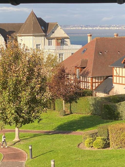Apartmán Appart Lumineux Avec Vue Sur Mer A 180 Degres Trouville-sur-Mer Exteriér fotografie